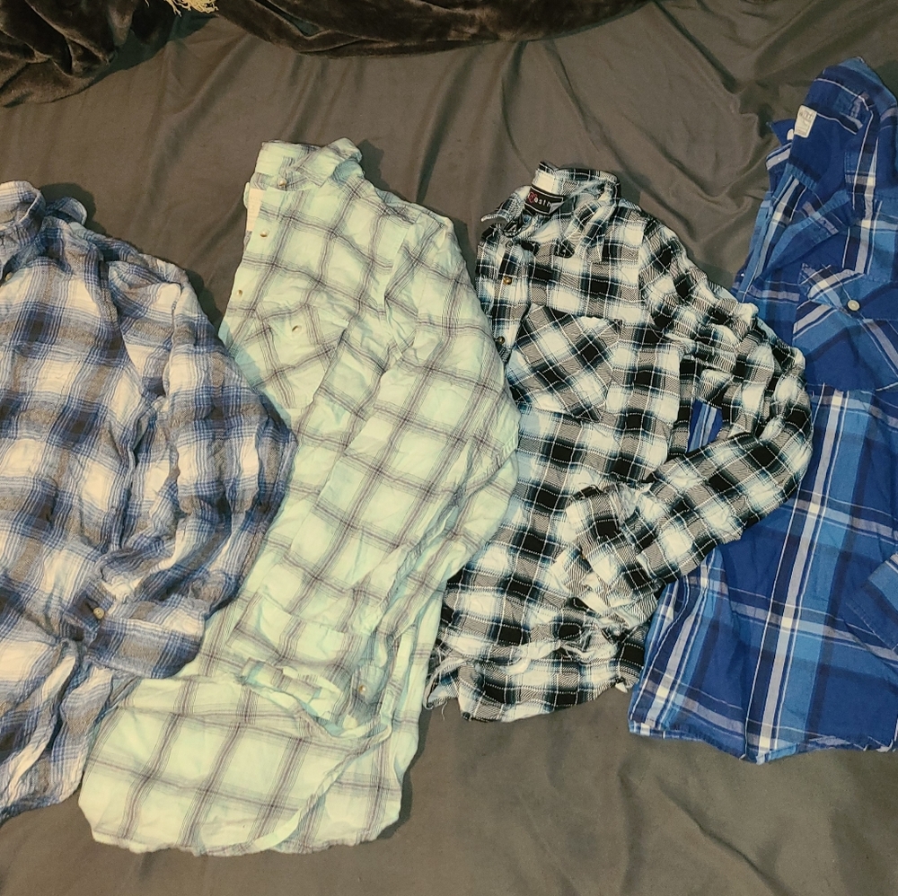 4 package of flannels